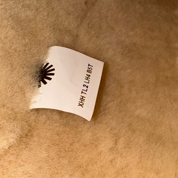 Classic Tall Uggs - Picture 2 of 11